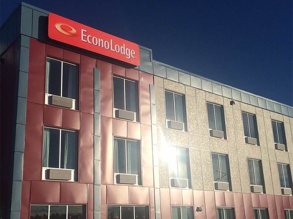 Econo Lodge Fox Creek Exterior foto
